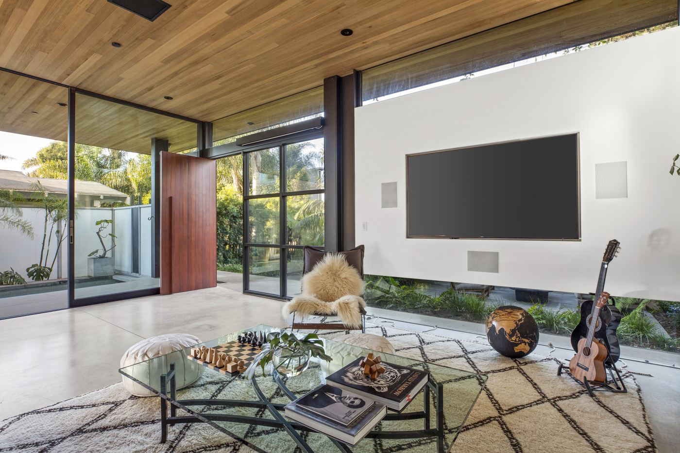 Living room at 1621 Crescent Place, Venice