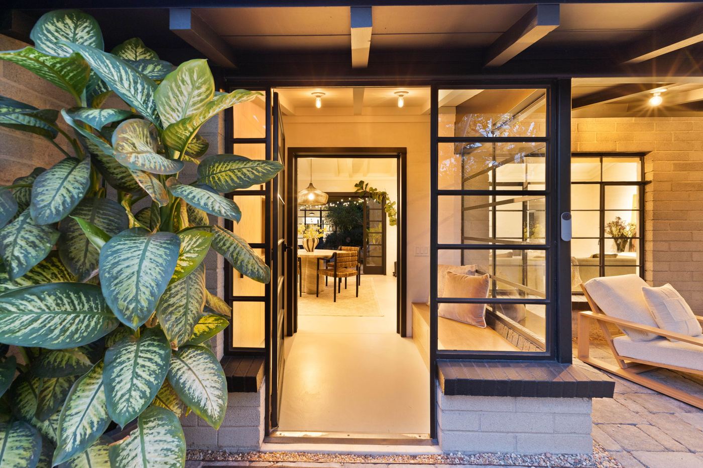 Entry of 4241 Campbell Drive, Mar Vista